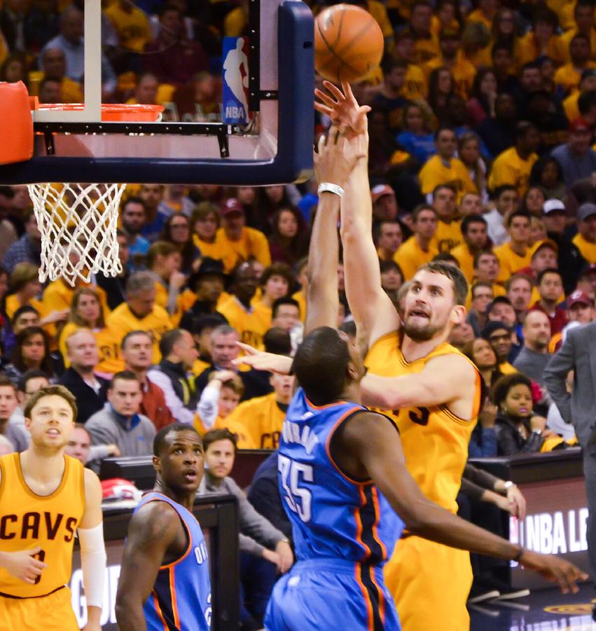 杜兰特防守进化时间线：从防守弱点到精英防守者